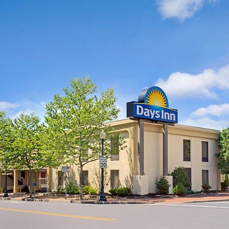 Days Inn By Wyndham Silver Spring Exterior foto