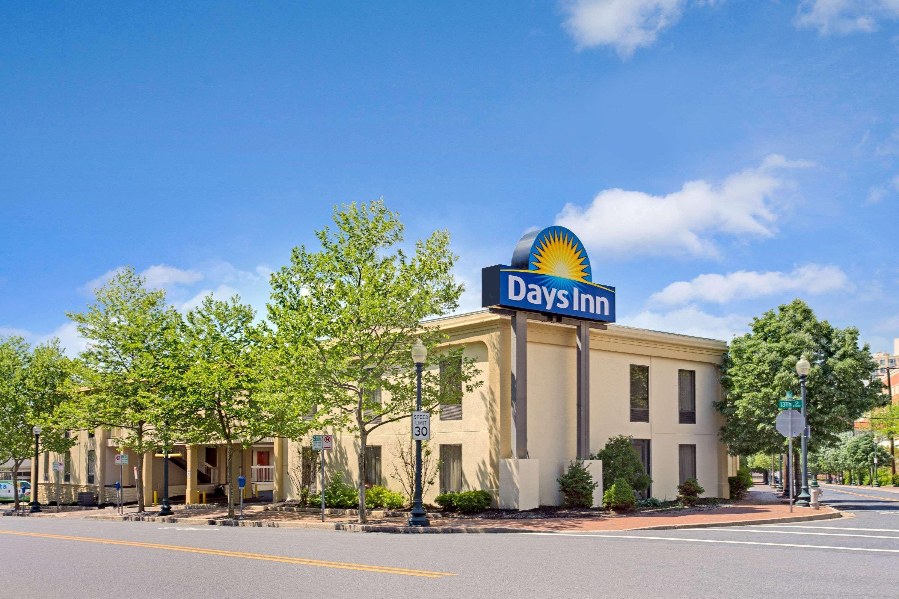 Days Inn By Wyndham Silver Spring Exterior foto